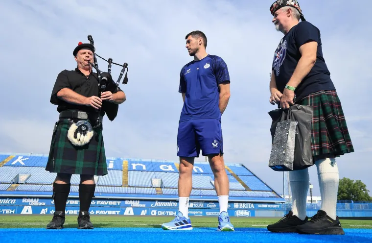 Kakva ludnica na Maksimiru: Za Dinamovog &Scaron;kota zasvirale gajde pa stigla i rakija