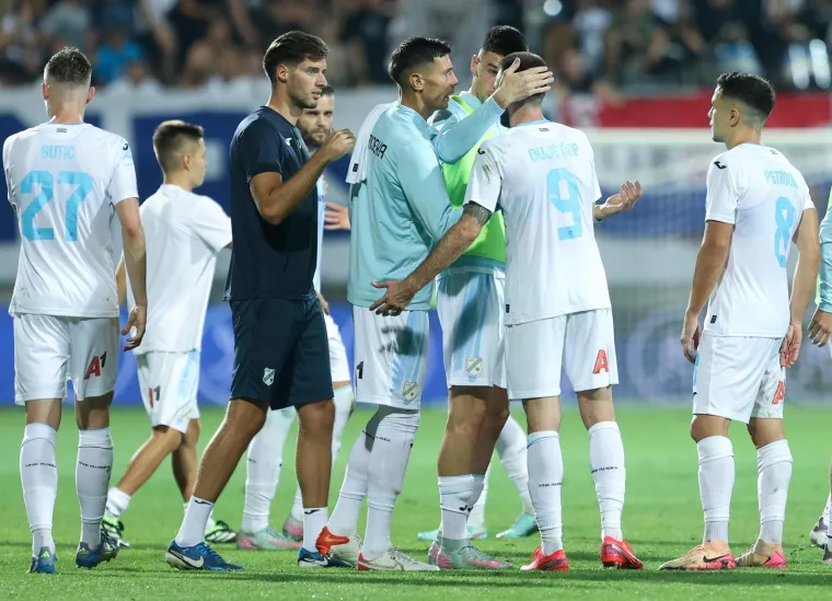 Armada pokazala Grcima &scaron;to znači pravi huk tribina: Detalj je sve pokazao