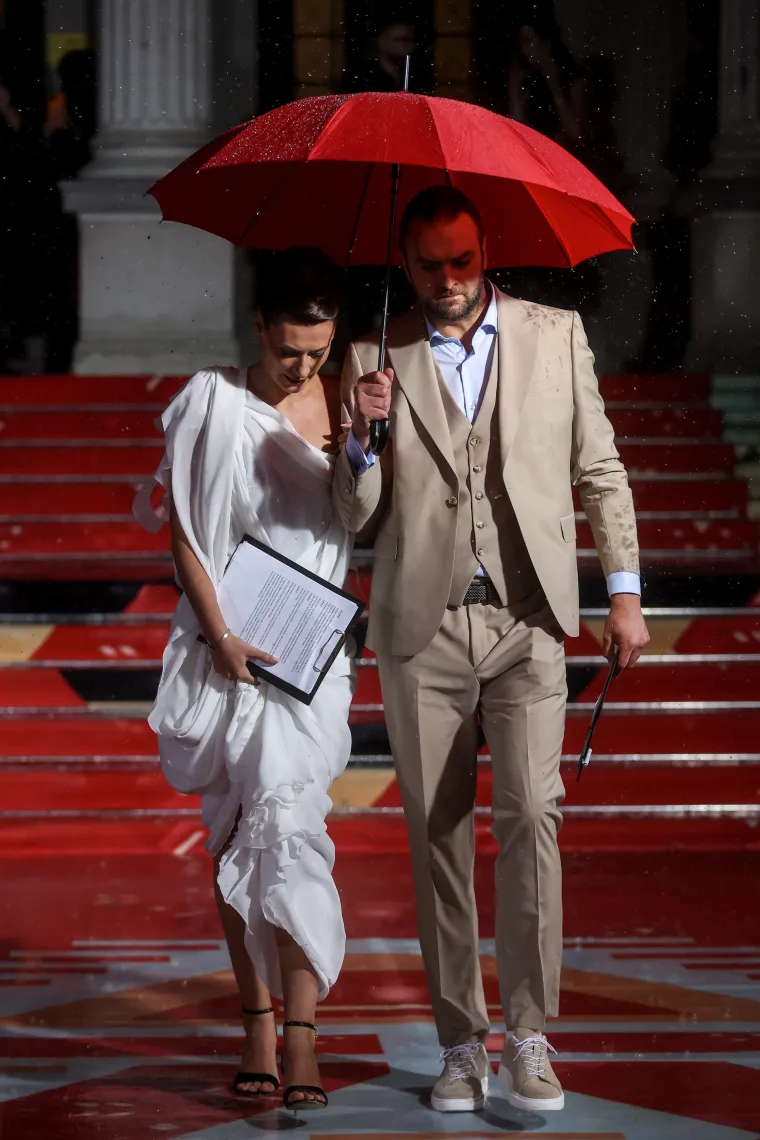 Glumica o kojoj je brujila regija na crvenom tepihu pokazala da glamur ne zna za ki&scaron;u