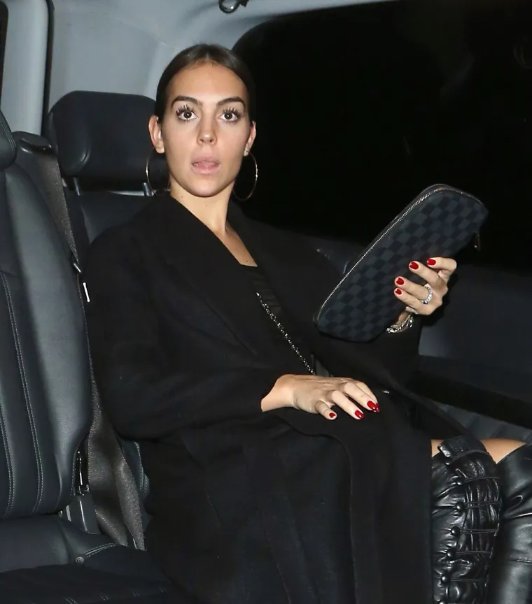 Od prodavačice iz siroma&scaron;ne obitelji do najpoznatije WAGsice: Kako je Georgina prije izgledala?