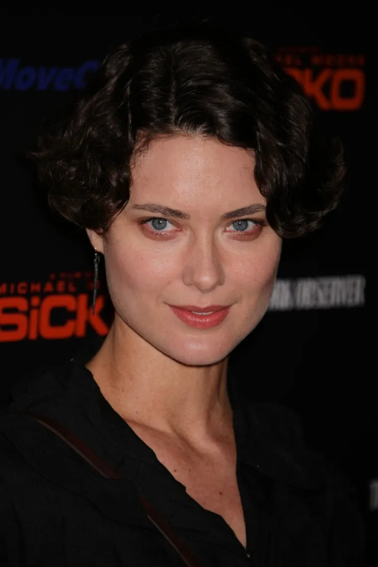 Bila je jedan od najvećih supermodela 90-ih, bolovala od neobične bolesti pa se 2018. vratila pistama