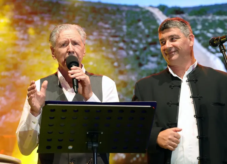 Zvijezde zapjevale u čast Vinku Coci, pogledajte tko je sve nastupio