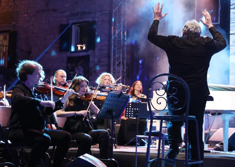 Zvijezde zapjevale u čast Vinku Coci, pogledajte tko je sve nastupio