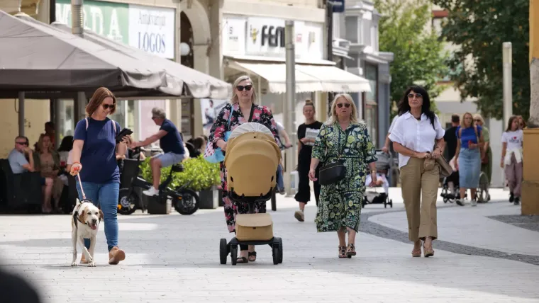 Dok su neki lagano šetali, ona je trčala: Malo tko nije primijetio atraktivnu sportašicu