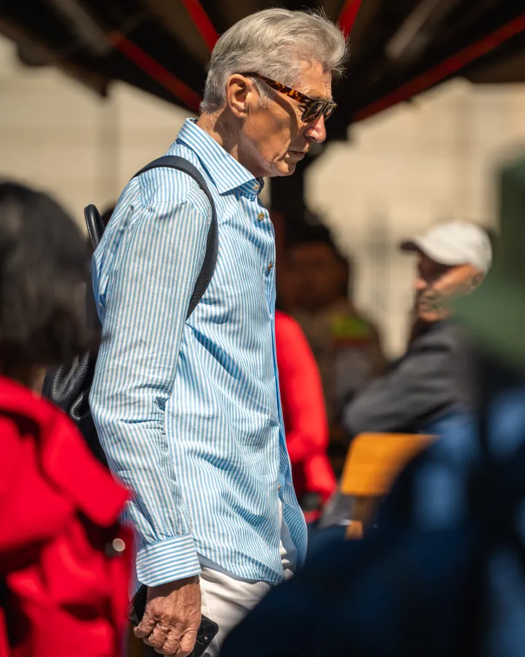 Djevojka u ljetnoj suknjici pokazala duge noge: Samouvjereno pro&scaron;etala &scaron;picom