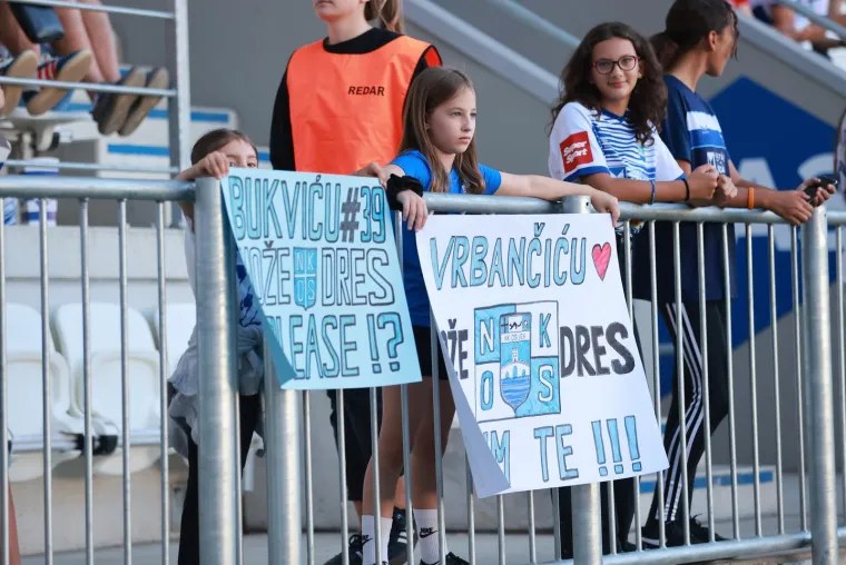 Suluda energija na Opus Areni: Pogledajte borbu protiv žohara i paljenje mreže na golu