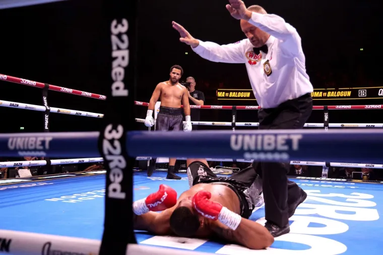 Čitav svijet priča o opakom 20-godišnjaku kojeg se svi boje! On je strah i trepet svima