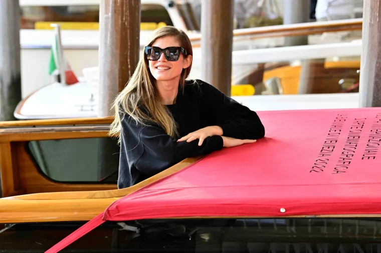 Transrodna, danas modna ikona: Valentina Sampaio svojim izgledom osvojila je svjetske piste