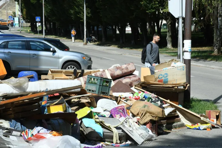 Ružni prizori, ovaj hrvatski grad je zatrpan otpadom: 'Nažalost, kvar još nije otklonjen'