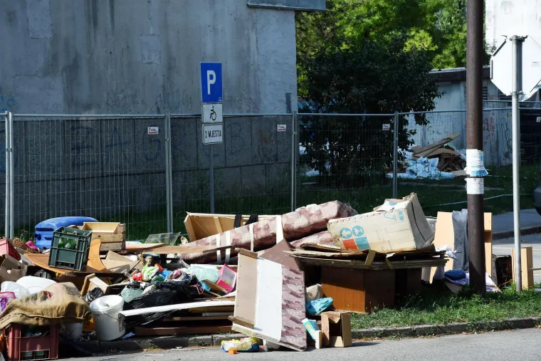 Ružni prizori, ovaj hrvatski grad je zatrpan otpadom: 'Nažalost, kvar jo&scaron; nije otklonjen'