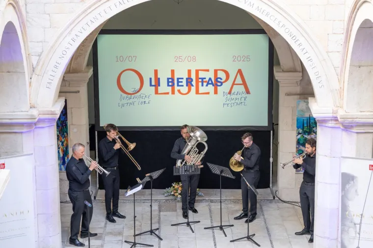 Osmijeh nije skidala s lica: Helena Minić Matanić stala je pred kamere, a ovo je razlog