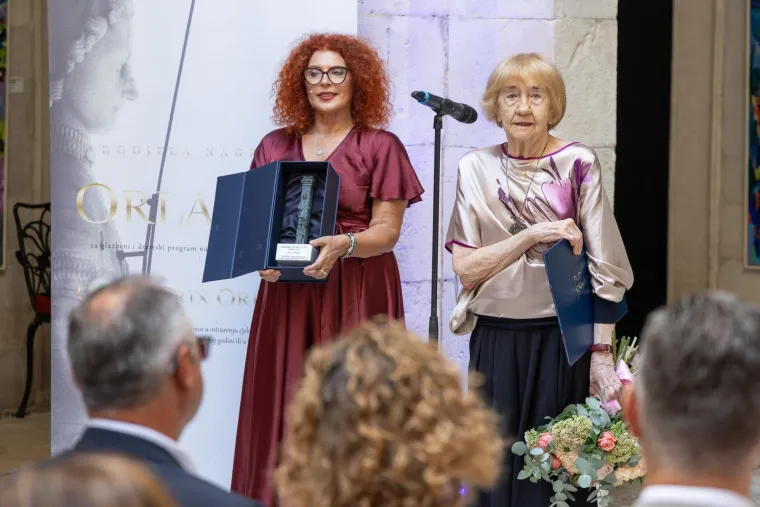 Osmijeh nije skidala s lica: Helena Minić Matanić stala je pred kamere, a ovo je razlog