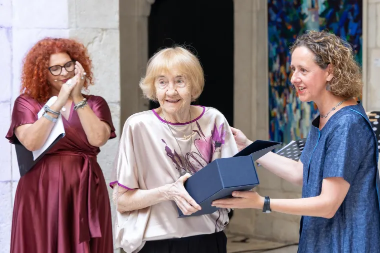 Osmijeh nije skidala s lica: Helena Minić Matanić stala je pred kamere, a ovo je razlog