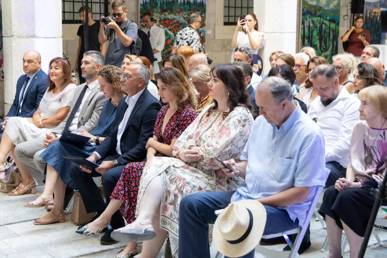 Osmijeh nije skidala s lica: Helena Minić Matanić stala je pred kamere, a ovo je razlog