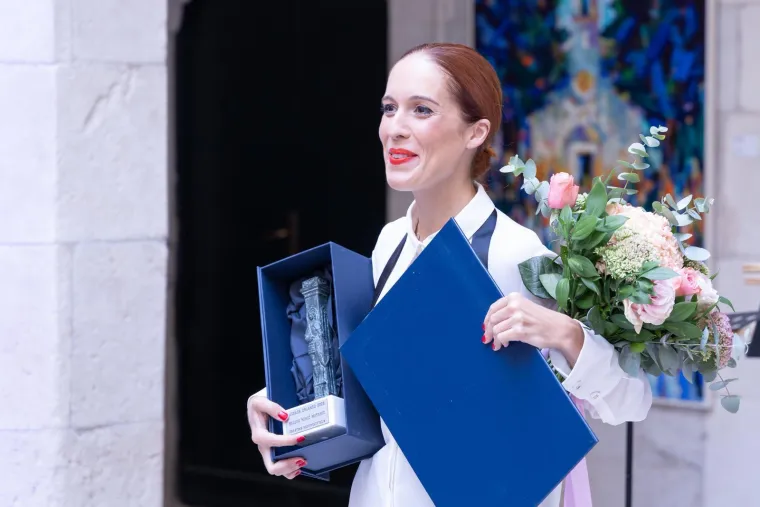 Osmijeh nije skidala s lica: Helena Minić Matanić stala je pred kamere, a ovo je razlog