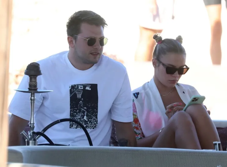 Ovo je zaručnica Luke Dončića i majka njegovog djeteta: Gradi karijeru, a Luku podržava u svemu