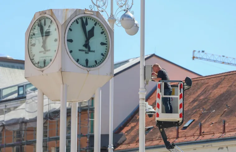 Šetnja koja nije prošla nezapaženo: Par u bijeloj kombinaciji plijenio poglede Zagrepčana