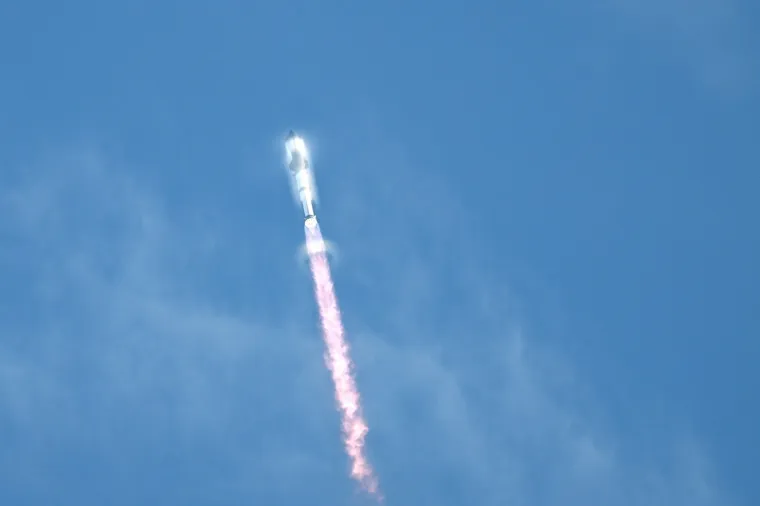 Musk na korak od Marsa, SpaceX uspje&scaron;no lansiran u svemir: Ovo je bio spektakl!