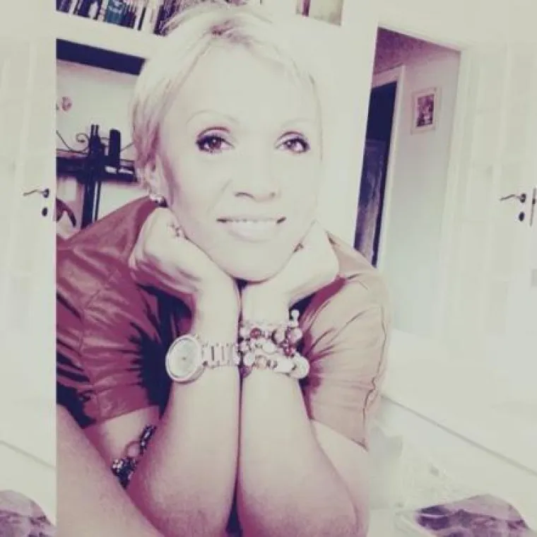 Žalili su je zbog braka sa &Scaron;timcem, kći ju je molila da se razvede: Biv&scaron;a misica danas je sretna