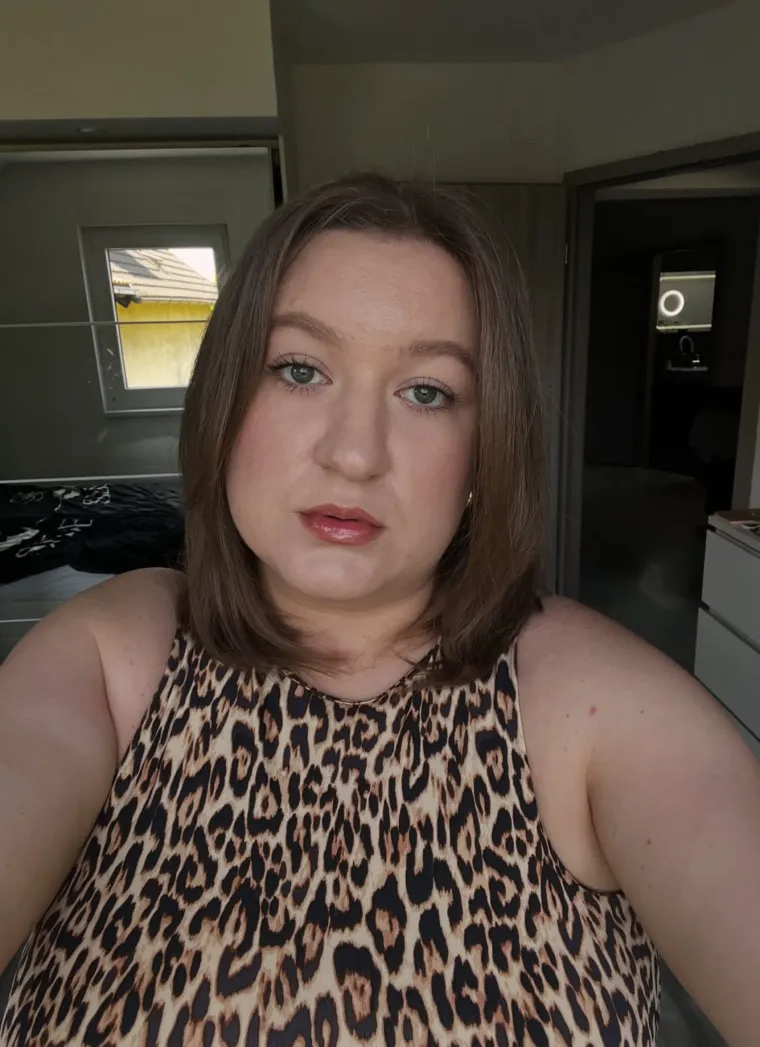 Ona osvaja influencersku scenu: Zbog viška kilograma bila zlostavljana, a sad ih ponosno pokazuje