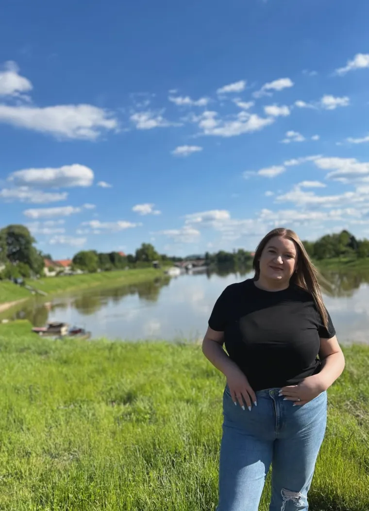 Ona osvaja influencersku scenu: Zbog vi&scaron;ka kilograma bila zlostavljana, a sad ih ponosno pokazuje