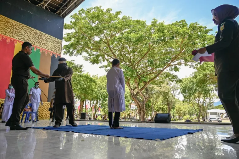 Javno bičevanje u 21. stoljeću: Kažnjeni zbog preljuba, kockanja i ljubavi prema istom spolu