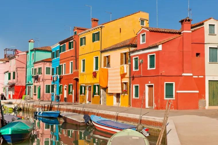 Ovo želite posjetiti: Kuće izgledaju kao slikarsko platno, a cijelo mjesto kao da je izašlo iz bajke