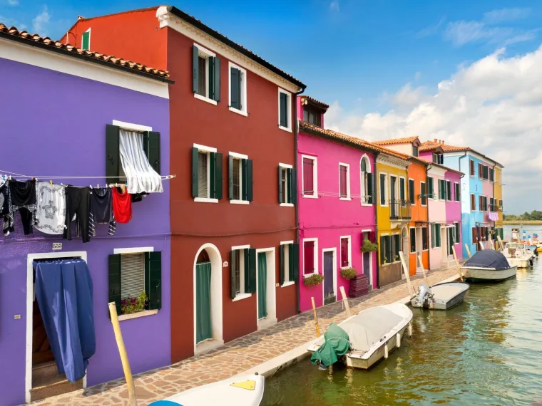 Ovo želite posjetiti: Kuće izgledaju kao slikarsko platno, a cijelo mjesto kao da je izašlo iz bajke