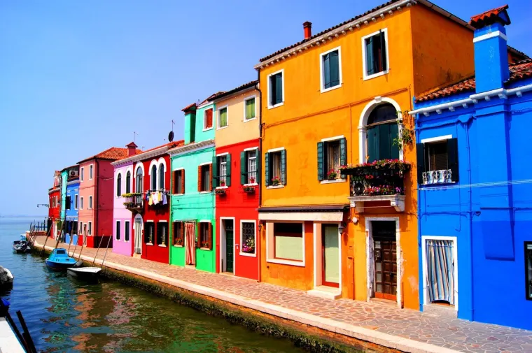 Ovo želite posjetiti: Kuće izgledaju kao slikarsko platno, a cijelo mjesto kao da je izašlo iz bajke