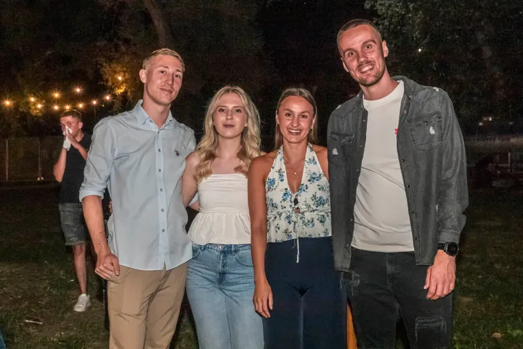 Vruća atmosfera pod &scaron;atorom: Djevojke pokazale kako se uživa na Danima piva