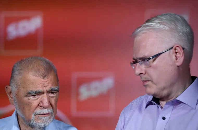 Ma tko bi ga prepoznao? Ovako je Ivo Josipović izgledao kad je služio u JNA