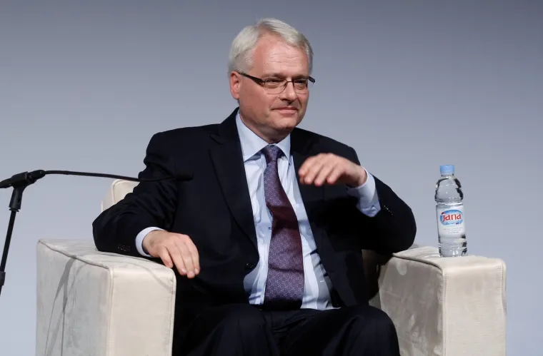 Ma tko bi ga prepoznao? Ovako je Ivo Josipović izgledao kad je služio u JNA