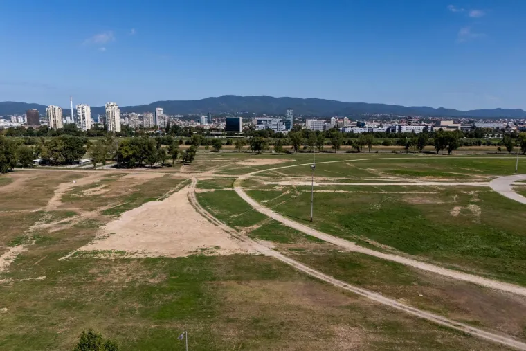 Pogledajte što je ostalo od Hipodroma nakon Thompsonova koncerta: Menadžer tvrdi bit će bolji nego prije