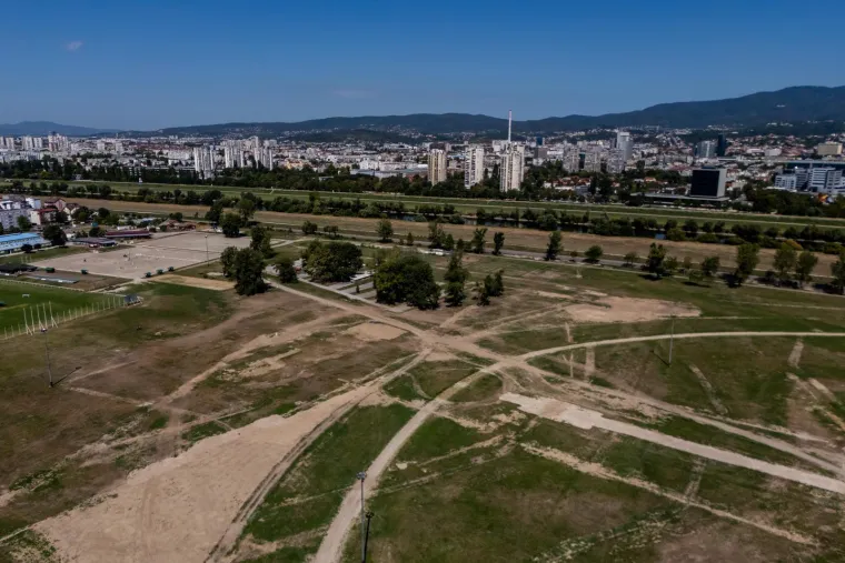 Pogledajte što je ostalo od Hipodroma nakon Thompsonova koncerta: Menadžer tvrdi bit će bolji nego prije