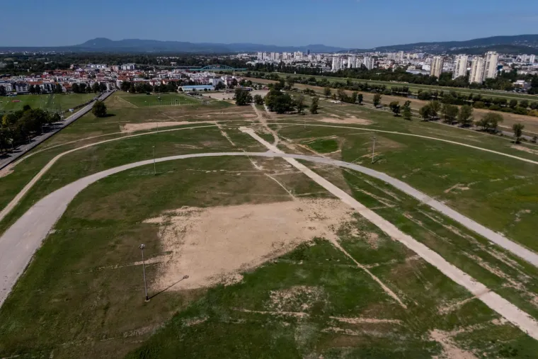 Pogledajte što je ostalo od Hipodroma nakon Thompsonova koncerta: Menadžer tvrdi bit će bolji nego prije