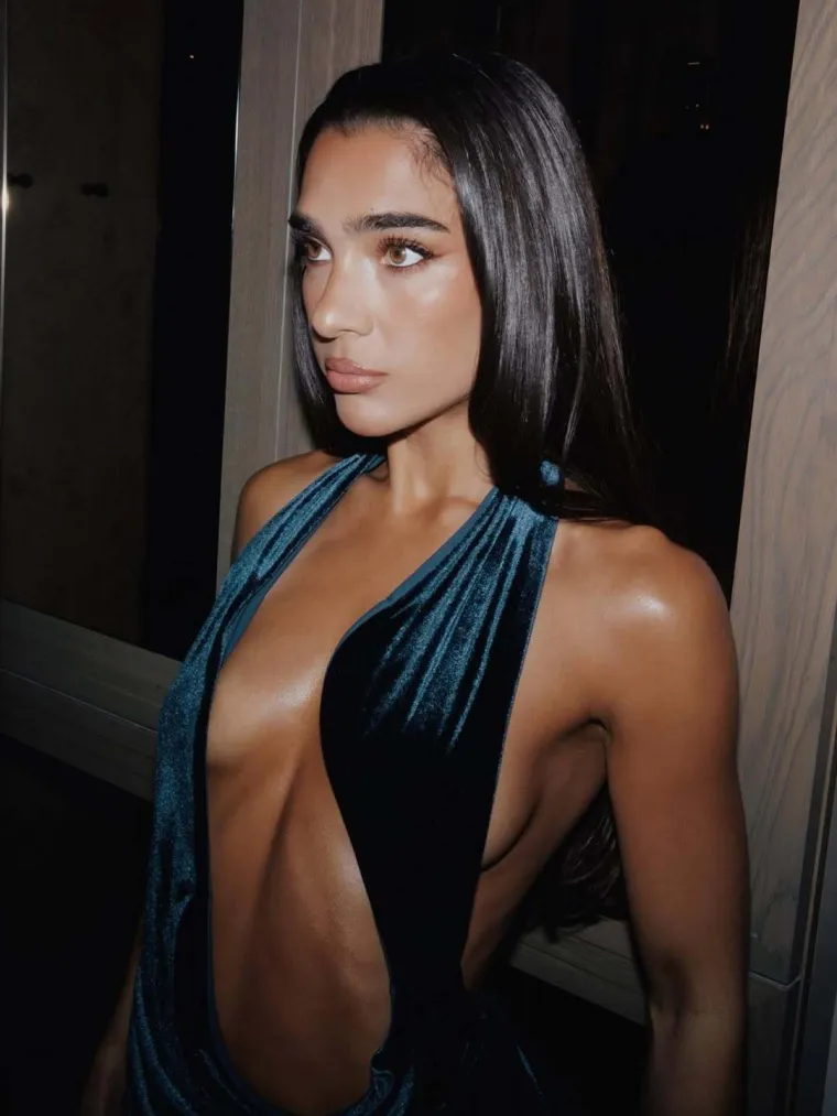 Fitness influencerica očarala Veneciju: Stefanie Williams u haljini koja otkriva više nego što skriva