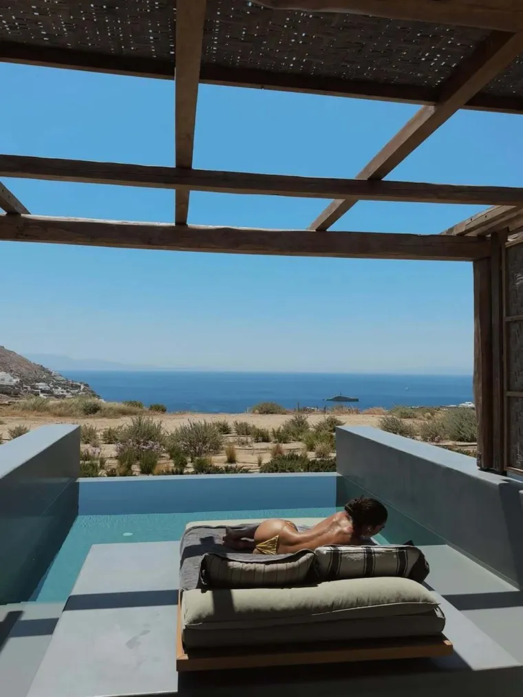 Fitness influencerica očarala Veneciju: Stefanie Williams u haljini koja otkriva vi&scaron;e nego &scaron;to skriva