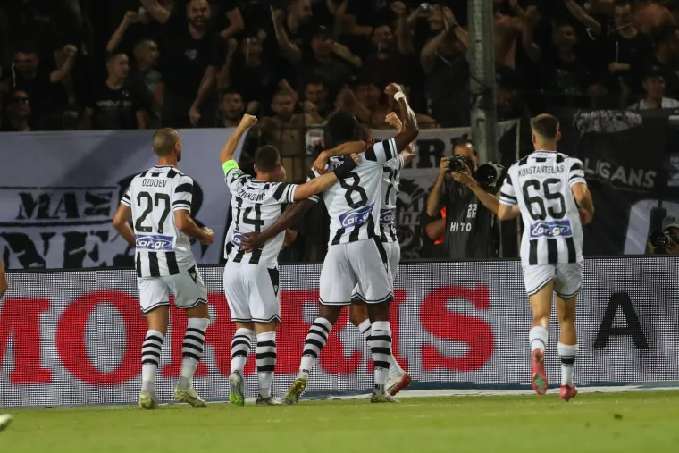 Riječanima na 'Grobnici' pustili pjesmu 'Grobara' prije početka utakmice