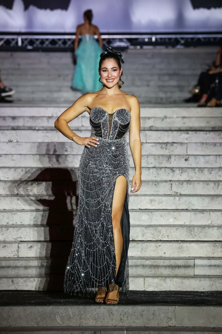 Ljepotice okupirale Rijeku: Pogledajte koje su bivše hrvatske missice nosile 17 revija