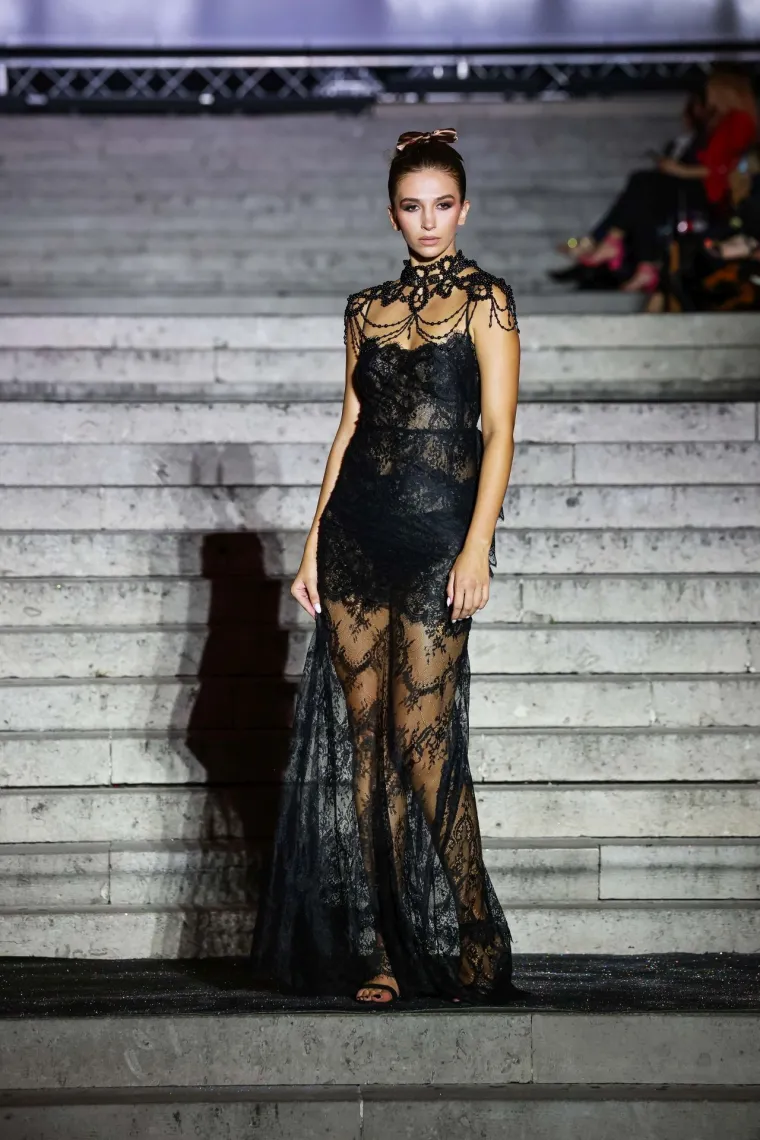 Ljepotice okupirale Rijeku: Pogledajte koje su biv&scaron;e hrvatske missice nosile 17 revija