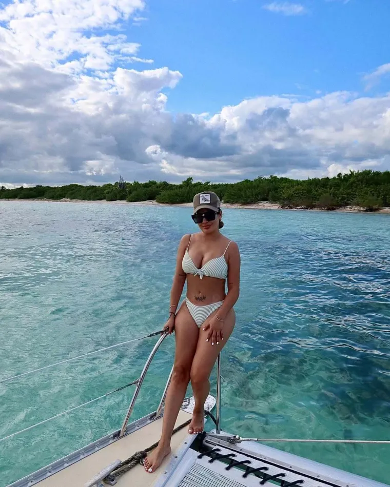 Biv&scaron;eg muža optužila za zlostavljanje, a danas blista kao nikad: Pamela osvaja svojim oblinama