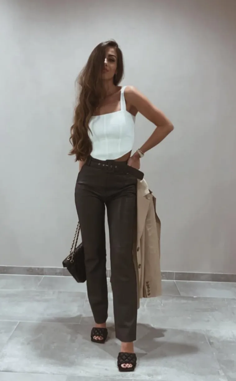 Nazivaju je hrvatskom Meghan Markle: Tko je supruga Dominika Livakovića koja osvaja otmjenim stilom?