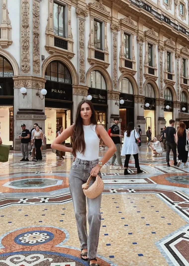 Nazivaju je hrvatskom Meghan Markle: Tko je supruga Dominika Livakovića koja osvaja otmjenim stilom?