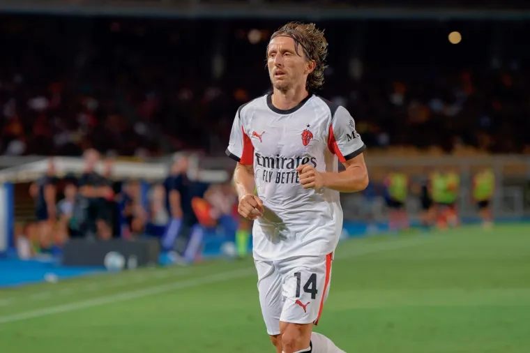 'Harry Potter dodavanja': Nogometni svijet klanja se Modriću