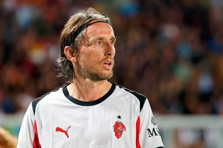 'Harry Potter dodavanja': Nogometni svijet klanja se Modriću