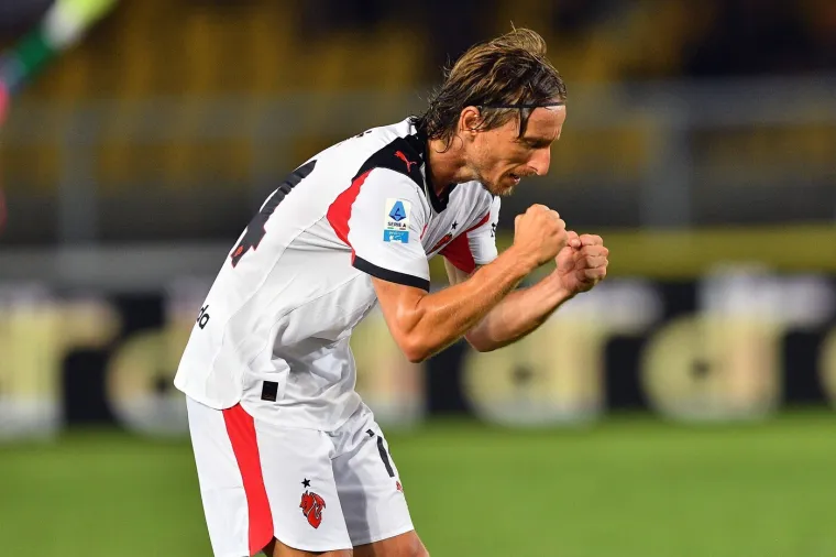 'Harry Potter dodavanja': Nogometni svijet klanja se Modriću