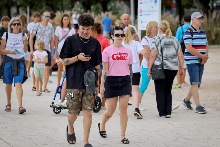 S boljom polovicom, same ili s prijateljicom: Zgodne Zadranke ovaj vikend pokazale najbolja izdanja