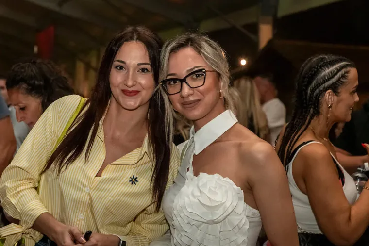 Zavodljive žene, pivo i kolo: Ni kiša ih nije ugasila, u Osijeku baš znaju partijati