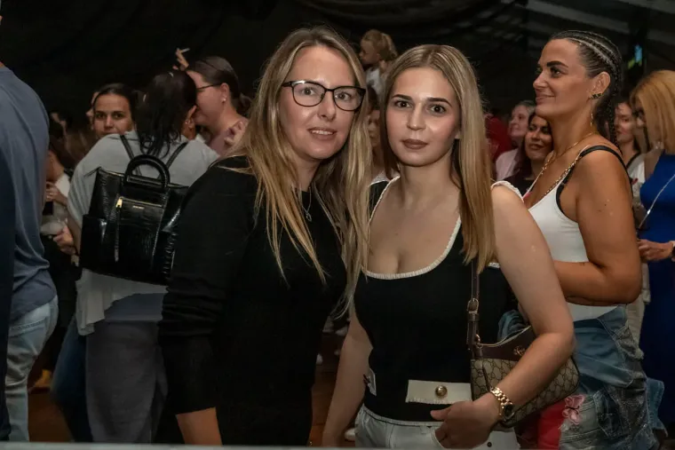 Zavodljive žene, pivo i kolo: Ni ki&scaron;a ih nije ugasila, u Osijeku ba&scaron; znaju partijati