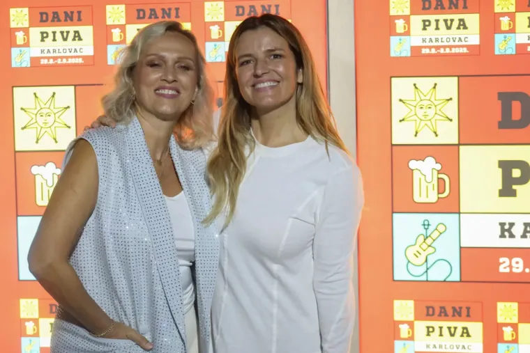 Plava i zanosna: Dok su svirali Psihomodo Pop, Vanna i Neki to vole vruće, ova ljepotica postala je senzacija